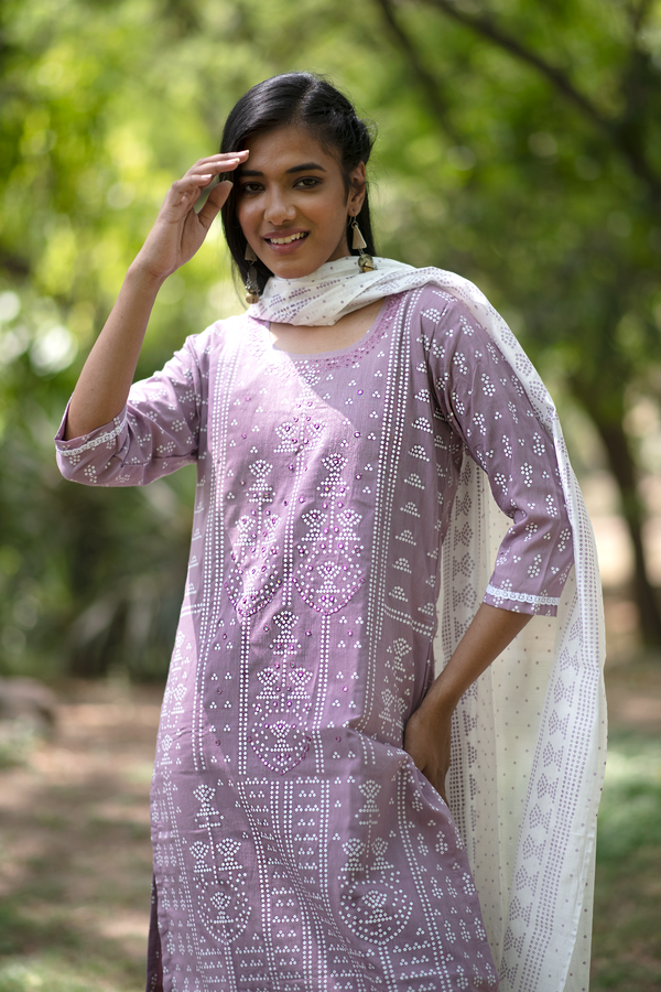 Baigani Embroidered Cotton Kurti with Dupatta