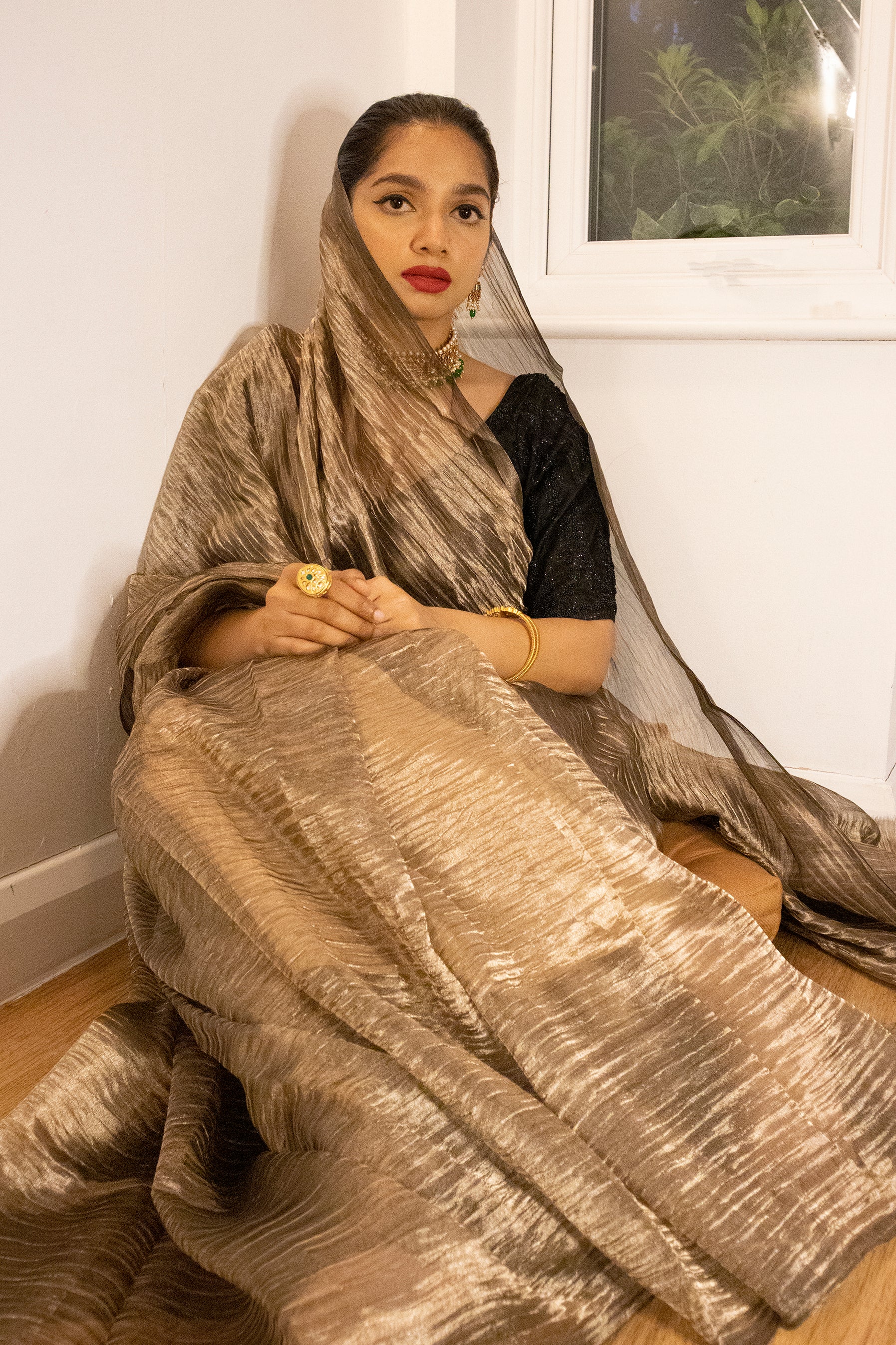 Golden Black Linen Tissue Saree main image 1